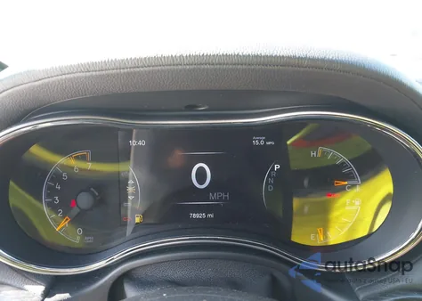 2018 Jeep Grand Cherokee High Altitude 4X4 z USA, uszkodzony, nr VIN 1C4RJFCT8JC403074